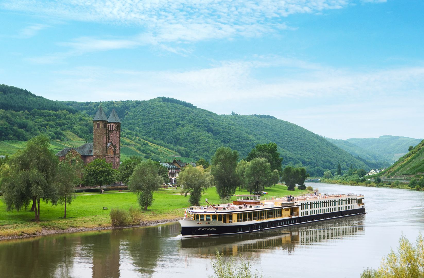 Exterior view of River Queen sailing on the Moselle